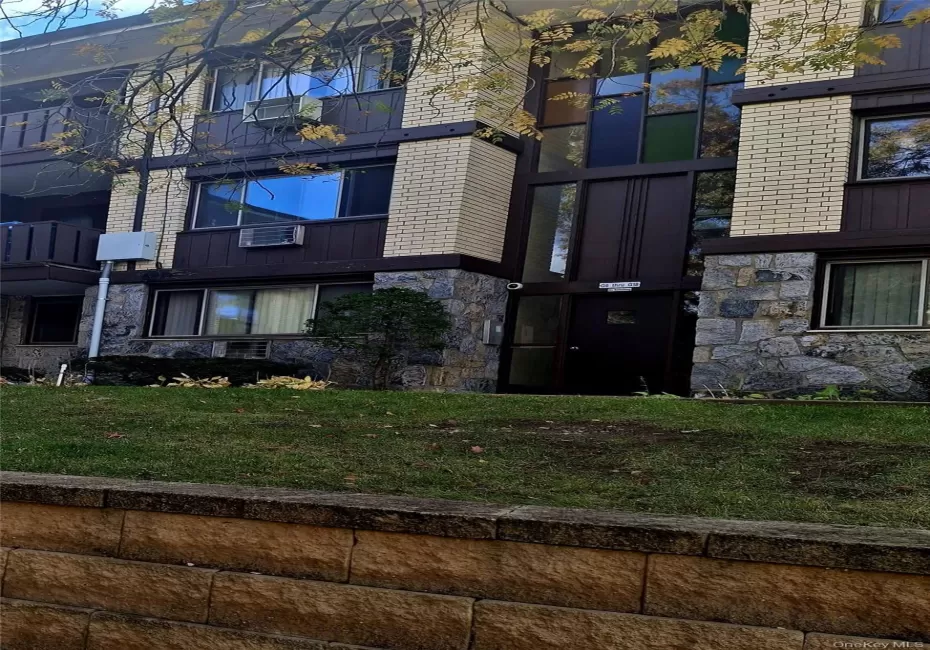 250 North Main Street, Ramapo, NY, 1 Bedroom Bedrooms, 4 Rooms Rooms,1 BathroomBathrooms,Residential,For Rent,North Main,0,1024004 250 North Main Street, Ramapo, NY, 1 Bedroom Bedrooms, 4 Rooms Rooms,1 BathroomBathrooms,Residential,For Rent,North Main,0,1024004