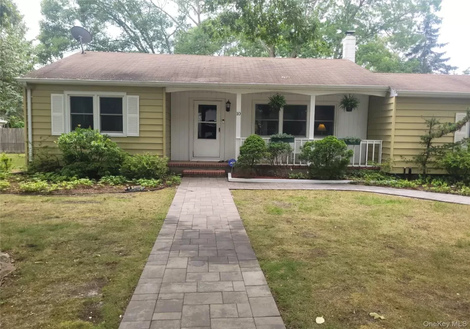 10 Graham Road, Southampton, NY, 3 Bedrooms Bedrooms, 7 Rooms Rooms,1 BathroomBathrooms,Residential,For Rent,Graham,0,1024482 10 Graham Road, Southampton, NY, 3 Bedrooms Bedrooms, 7 Rooms Rooms,1 BathroomBathrooms,Residential,For Rent,Graham,0,1024482