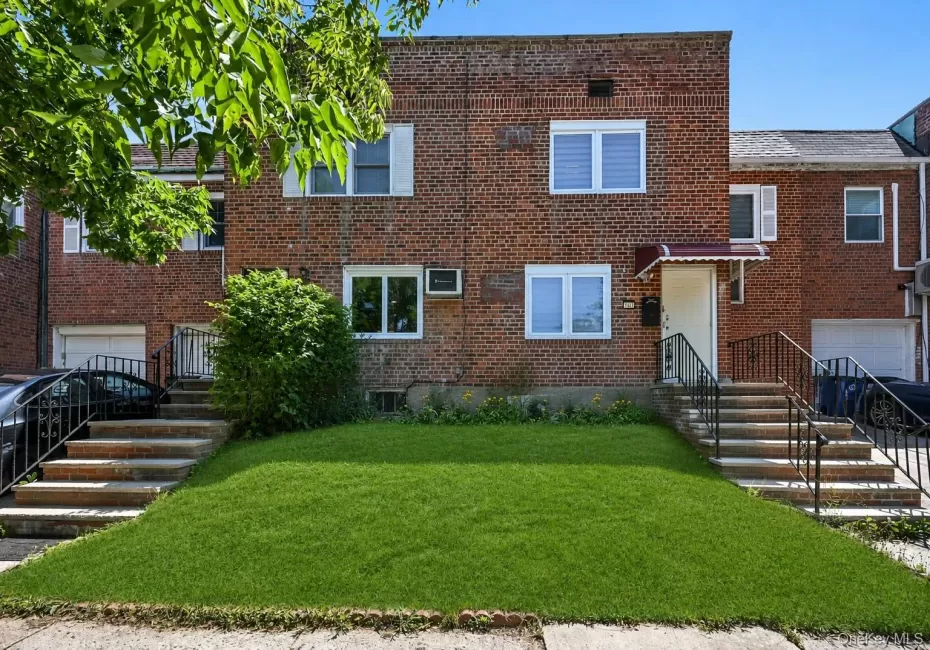 76-37 Vleigh Place, New York, NY, 4 Bedrooms Bedrooms, 8 Rooms Rooms,3 BathroomsBathrooms,Residential,For Rent,Vleigh,0,1024040 76-37 Vleigh Place, New York, NY, 4 Bedrooms Bedrooms, 8 Rooms Rooms,3 BathroomsBathrooms,Residential,For Rent,Vleigh,0,1024040