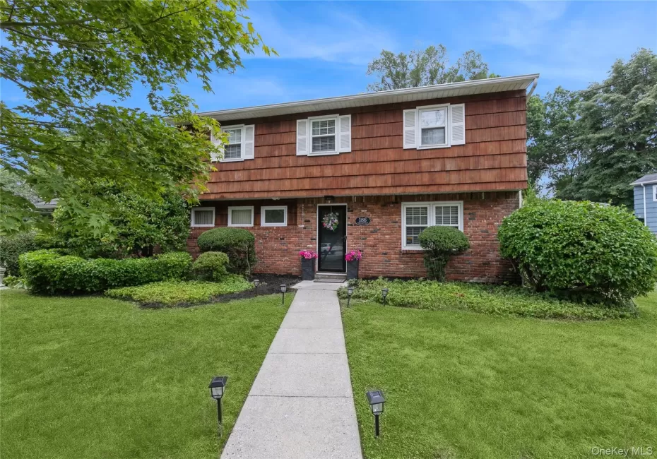 186 Oakwood Road, Huntington, NY, 3 Bedrooms Bedrooms, 7 Rooms Rooms,2 BathroomsBathrooms,Residential,For Rent,Oakwood,0,1024458 186 Oakwood Road, Huntington, NY, 3 Bedrooms Bedrooms, 7 Rooms Rooms,2 BathroomsBathrooms,Residential,For Rent,Oakwood,0,1024458
