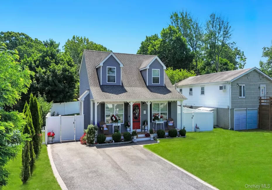 17 Walnut Road, Smithtown, NY, 3 Bedrooms Bedrooms, 6 Rooms Rooms,2 BathroomsBathrooms,Residential,For Rent,Walnut,0,1024354 17 Walnut Road, Smithtown, NY, 3 Bedrooms Bedrooms, 6 Rooms Rooms,2 BathroomsBathrooms,Residential,For Rent,Walnut,0,1024354