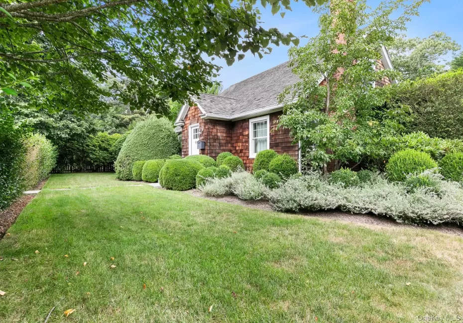 98 Sherrill Road, East Hampton, NY, 4 Bedrooms Bedrooms, 8 Rooms Rooms,2 BathroomsBathrooms,Residential Lease,For Rent,Sherrill,0,1024404 98 Sherrill Road, East Hampton, NY, 4 Bedrooms Bedrooms, 8 Rooms Rooms,2 BathroomsBathrooms,Residential Lease,For Rent,Sherrill,0,1024404