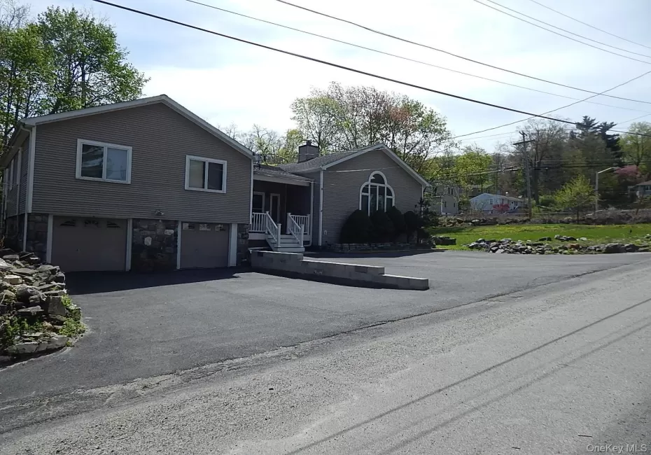 16 Kenton Road, Patterson, NY, 3 Bedrooms Bedrooms, 6 Rooms Rooms,2 BathroomsBathrooms,Residential,For Rent,Kenton,0,1024547 16 Kenton Road, Patterson, NY, 3 Bedrooms Bedrooms, 6 Rooms Rooms,2 BathroomsBathrooms,Residential,For Rent,Kenton,0,1024547