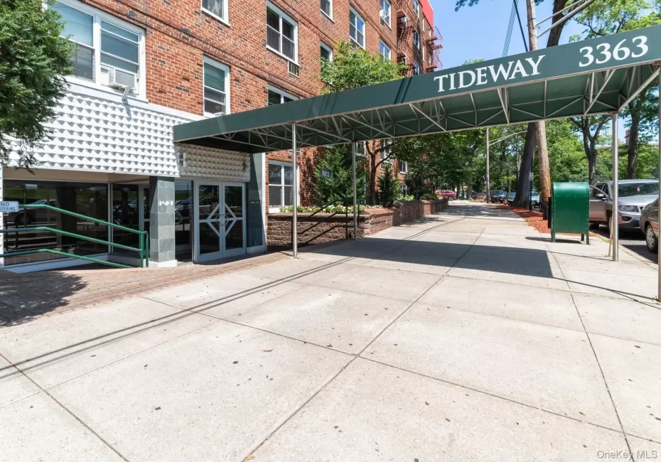 3363 Sedgwick Avenue, New York, NY, 2 Bedrooms Bedrooms, 4 Rooms Rooms,1 BathroomBathrooms,Residential Lease,For Rent,Sedgwick,0,1024437 3363 Sedgwick Avenue, New York, NY, 2 Bedrooms Bedrooms, 4 Rooms Rooms,1 BathroomBathrooms,Residential Lease,For Rent,Sedgwick,0,1024437