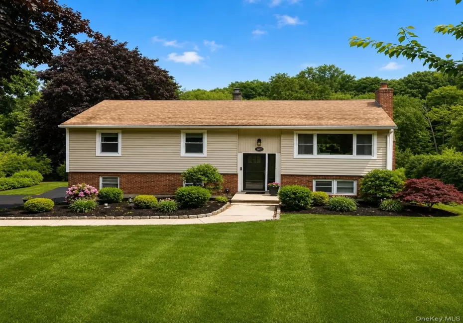 63 Dixon Road, Carmel, NY, 3 Bedrooms Bedrooms, 7 Rooms Rooms,1 BathroomBathrooms,Residential,For Rent,Dixon,0,1021773 63 Dixon Road, Carmel, NY, 3 Bedrooms Bedrooms, 7 Rooms Rooms,1 BathroomBathrooms,Residential,For Rent,Dixon,0,1021773