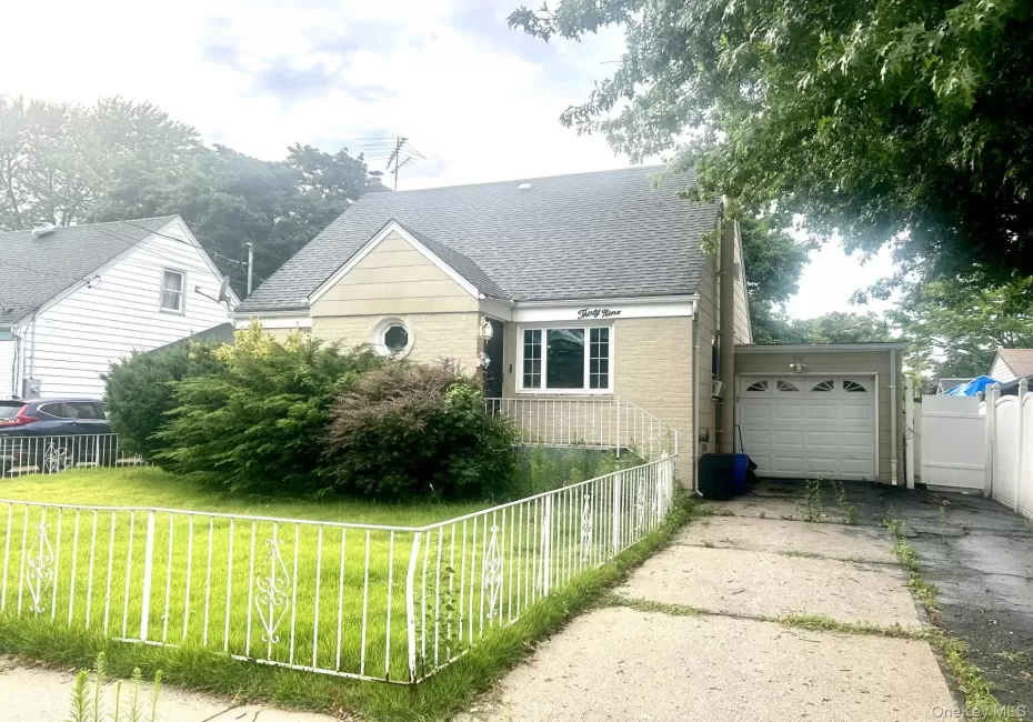 39 Harold Avenue, Hempstead, NY, 4 Bedrooms Bedrooms, 6 Rooms Rooms,1 BathroomBathrooms,Residential,For Rent,Harold,0,1024708 39 Harold Avenue, Hempstead, NY, 4 Bedrooms Bedrooms, 6 Rooms Rooms,1 BathroomBathrooms,Residential,For Rent,Harold,0,1024708