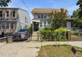 7017 53rd Avenue, New York, NY, 3 Bedrooms Bedrooms, 8 Rooms Rooms,1 BathroomBathrooms,Residential,For Rent,53rd,0,1020230 7017 53rd Avenue, New York, NY, 3 Bedrooms Bedrooms, 8 Rooms Rooms,1 BathroomBathrooms,Residential,For Rent,53rd,0,1020230