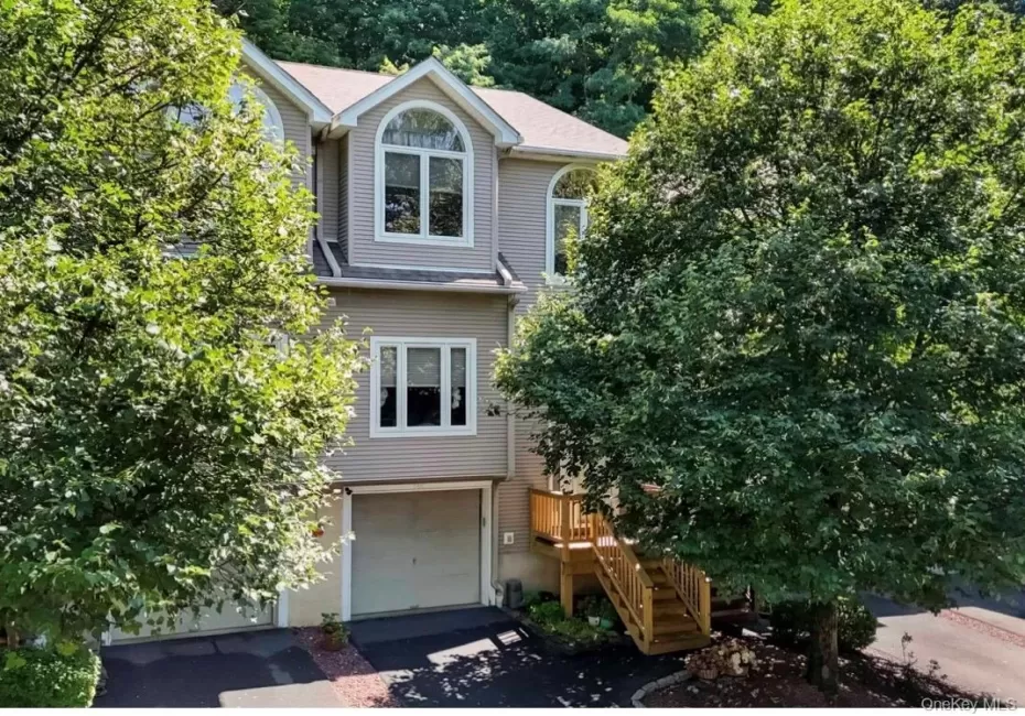 146 Foltim Way, Clarkstown, NY, 3 Bedrooms Bedrooms, 6 Rooms Rooms,2 BathroomsBathrooms,Residential,For Rent,Foltim,0,1022831 146 Foltim Way, Clarkstown, NY, 3 Bedrooms Bedrooms, 6 Rooms Rooms,2 BathroomsBathrooms,Residential,For Rent,Foltim,0,1022831