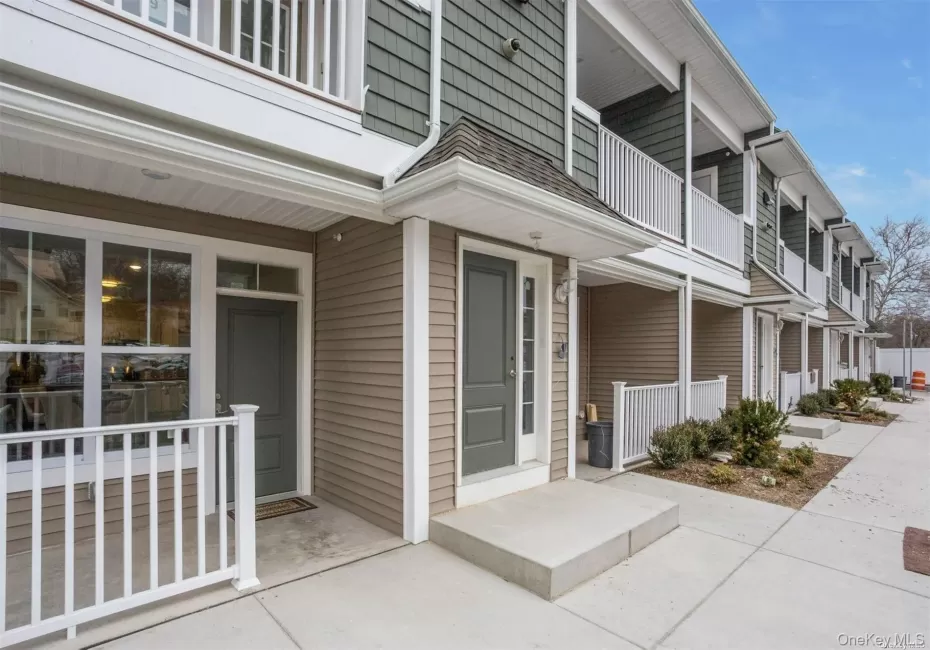 1046 New York Avenue, Huntington, NY, 1 Bedroom Bedrooms, 3 Rooms Rooms,1 BathroomBathrooms,Residential Lease,For Rent,New York,0,1024667 1046 New York Avenue, Huntington, NY, 1 Bedroom Bedrooms, 3 Rooms Rooms,1 BathroomBathrooms,Residential Lease,For Rent,New York,0,1024667