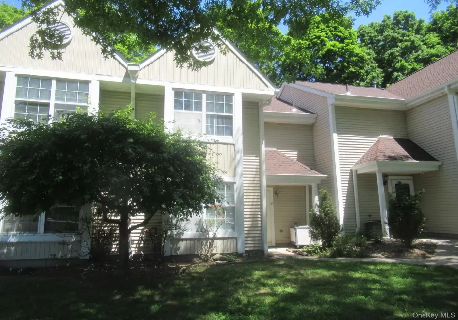 127 Creekside Circle, Ramapo, NY, 3 Bedrooms Bedrooms, 6 Rooms Rooms,1 BathroomBathrooms,Residential,For Rent,Creekside,0,1024094 127 Creekside Circle, Ramapo, NY, 3 Bedrooms Bedrooms, 6 Rooms Rooms,1 BathroomBathrooms,Residential,For Rent,Creekside,0,1024094