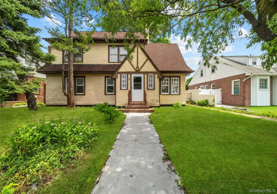 116 Meadowbrook Road, Hempstead, NY, 5 Bedrooms Bedrooms, 8 Rooms Rooms,4 BathroomsBathrooms,Residential,For Rent,Meadowbrook,0,1024772 116 Meadowbrook Road, Hempstead, NY, 5 Bedrooms Bedrooms, 8 Rooms Rooms,4 BathroomsBathrooms,Residential,For Rent,Meadowbrook,0,1024772