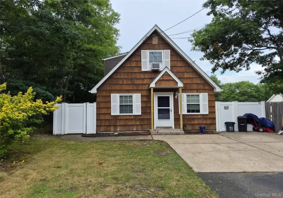 1128 Ocean Avenue, Brookhaven, NY, 3 Bedrooms Bedrooms, 6 Rooms Rooms,2 BathroomsBathrooms,Residential,For Rent,Ocean,0,1024749 1128 Ocean Avenue, Brookhaven, NY, 3 Bedrooms Bedrooms, 6 Rooms Rooms,2 BathroomsBathrooms,Residential,For Rent,Ocean,0,1024749