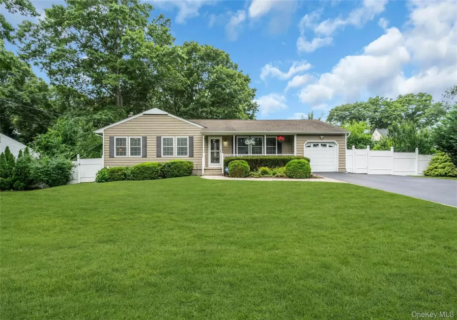 84 Juniper Avenue, Islip, NY, 3 Bedrooms Bedrooms, 7 Rooms Rooms,3 BathroomsBathrooms,Residential,For Rent,Juniper,0,1022778 84 Juniper Avenue, Islip, NY, 3 Bedrooms Bedrooms, 7 Rooms Rooms,3 BathroomsBathrooms,Residential,For Rent,Juniper,0,1022778