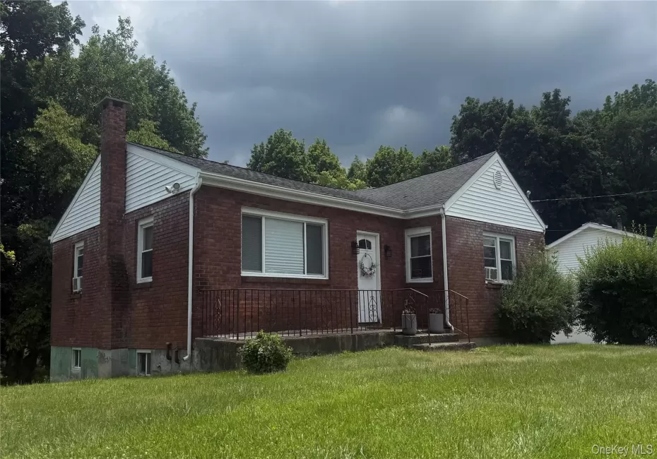 3 Elm Street, New Windsor, NY, 3 Bedrooms Bedrooms, 6 Rooms Rooms,1 BathroomBathrooms,Residential Lease,For Rent,Elm,0,1024269 3 Elm Street, New Windsor, NY, 3 Bedrooms Bedrooms, 6 Rooms Rooms,1 BathroomBathrooms,Residential Lease,For Rent,Elm,0,1024269