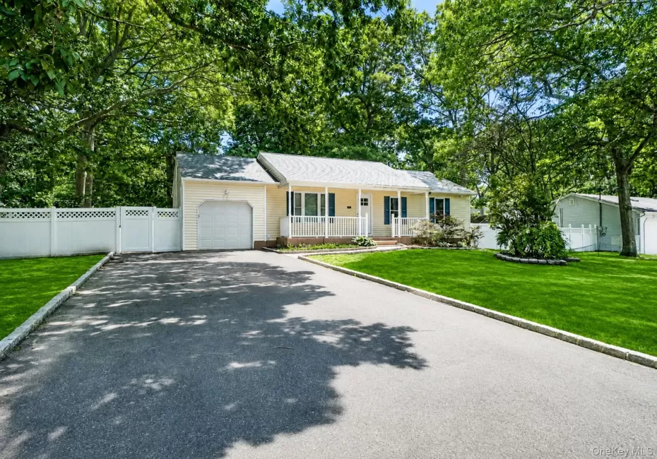25 Heston Road, Brookhaven, NY, 4 Bedrooms Bedrooms, 8 Rooms Rooms,2 BathroomsBathrooms,Residential,For Rent,Heston,0,1024739 25 Heston Road, Brookhaven, NY, 4 Bedrooms Bedrooms, 8 Rooms Rooms,2 BathroomsBathrooms,Residential,For Rent,Heston,0,1024739