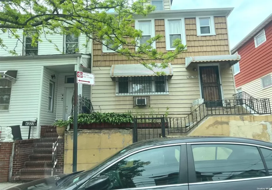43-20 72nd Street, New York, NY, 3 Bedrooms Bedrooms, 6 Rooms Rooms,1 BathroomBathrooms,Residential,For Rent,72nd,0,L3547102 43-20 72nd Street, New York, NY, 3 Bedrooms Bedrooms, 6 Rooms Rooms,1 BathroomBathrooms,Residential,For Rent,72nd,0,L3547102