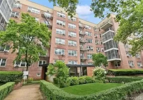 9230 56 Avenue, New York, NY, 2 Bedrooms Bedrooms, 6 Rooms Rooms,1 BathroomBathrooms,Residential,For Rent,56,0,954713 9230 56 Avenue, New York, NY, 2 Bedrooms Bedrooms, 6 Rooms Rooms,1 BathroomBathrooms,Residential,For Rent,56,0,954713