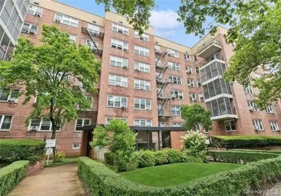 9230 56 Avenue, New York, NY, 2 Bedrooms Bedrooms, 6 Rooms Rooms,1 BathroomBathrooms,Residential,For Rent,56,0,954713 9230 56 Avenue, New York, NY, 2 Bedrooms Bedrooms, 6 Rooms Rooms,1 BathroomBathrooms,Residential,For Rent,56,0,954713