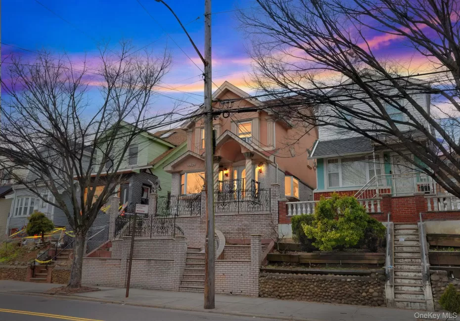 9429 Park Lane, New York, NY, 4 Bedrooms Bedrooms, 11 Rooms Rooms,3 BathroomsBathrooms,Residential,For Rent,Park,0,973513 9429 Park Lane, New York, NY, 4 Bedrooms Bedrooms, 11 Rooms Rooms,3 BathroomsBathrooms,Residential,For Rent,Park,0,973513