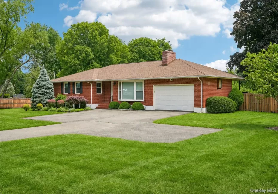335 Strawtown Road, Clarkstown, NY, 3 Bedrooms Bedrooms, 7 Rooms Rooms,2 BathroomsBathrooms,Residential,For Rent,Strawtown,0,1016507 335 Strawtown Road, Clarkstown, NY, 3 Bedrooms Bedrooms, 7 Rooms Rooms,2 BathroomsBathrooms,Residential,For Rent,Strawtown,0,1016507
