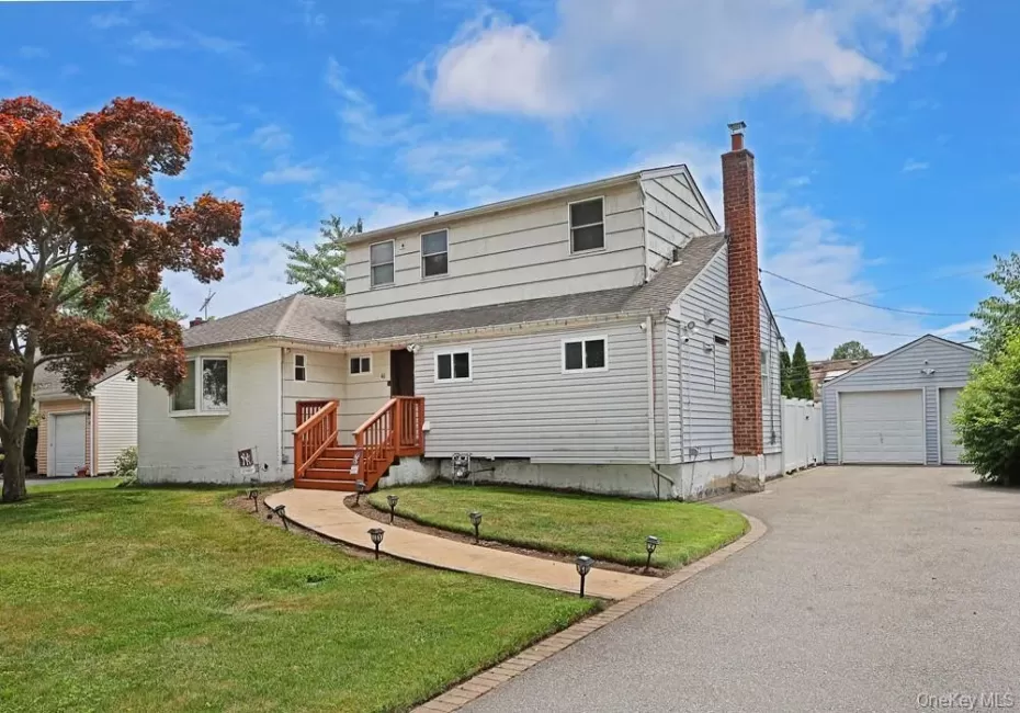 41 Cambria Road, Oyster Bay, NY, 4 Bedrooms Bedrooms, 7 Rooms Rooms,3 BathroomsBathrooms,Residential,For Rent,Cambria,0,1020752 41 Cambria Road, Oyster Bay, NY, 4 Bedrooms Bedrooms, 7 Rooms Rooms,3 BathroomsBathrooms,Residential,For Rent,Cambria,0,1020752