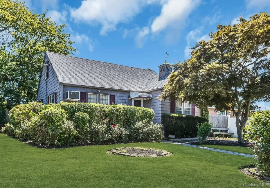 9 Kays Court, Babylon, NY, 2 Bedrooms Bedrooms, 8 Rooms Rooms,1 BathroomBathrooms,Residential,For Rent,Kays,0,1021916 9 Kays Court, Babylon, NY, 2 Bedrooms Bedrooms, 8 Rooms Rooms,1 BathroomBathrooms,Residential,For Rent,Kays,0,1021916