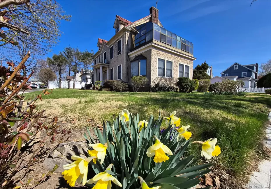19404 110th Road, New York, NY, 5 Bedrooms Bedrooms, 11 Rooms Rooms,5 BathroomsBathrooms,Residential,For Rent,110th,0,1023198 19404 110th Road, New York, NY, 5 Bedrooms Bedrooms, 11 Rooms Rooms,5 BathroomsBathrooms,Residential,For Rent,110th,0,1023198