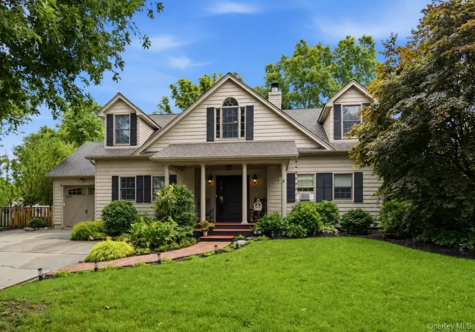 Welcome Home to 83 Hedgerow Lane Welcome Home to 83 Hedgerow Lane