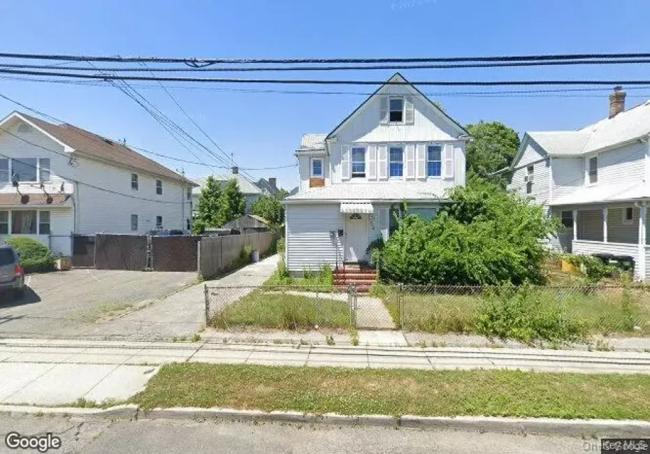 452 5th Ave, Hempstead, NY, 3 Bedrooms Bedrooms, 6 Rooms Rooms,2 BathroomsBathrooms,Residential Lease,For Rent,5th Ave,0,1024971 452 5th Ave, Hempstead, NY, 3 Bedrooms Bedrooms, 6 Rooms Rooms,2 BathroomsBathrooms,Residential Lease,For Rent,5th Ave,0,1024971
