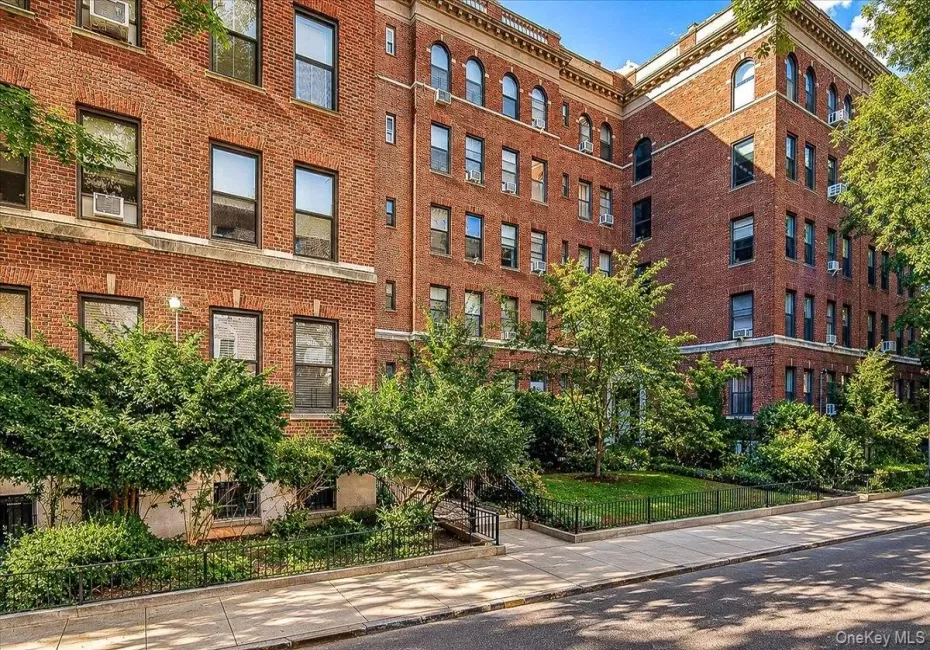 37-28 80th Street, New York, NY, 2 Bedrooms Bedrooms, 5 Rooms Rooms,1 BathroomBathrooms,Residential,For Rent,80th,0,1024983 37-28 80th Street, New York, NY, 2 Bedrooms Bedrooms, 5 Rooms Rooms,1 BathroomBathrooms,Residential,For Rent,80th,0,1024983
