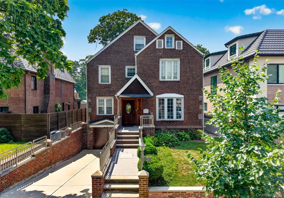 186-32 Avon Road, New York, NY, 6 Bedrooms Bedrooms, 15 Rooms Rooms,2 BathroomsBathrooms,Residential,For Rent,Avon,0,1024930 186-32 Avon Road, New York, NY, 6 Bedrooms Bedrooms, 15 Rooms Rooms,2 BathroomsBathrooms,Residential,For Rent,Avon,0,1024930