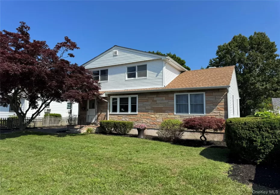 41 Mohawk Drive, Babylon, NY, 3 Bedrooms Bedrooms, 8 Rooms Rooms,2 BathroomsBathrooms,Residential,For Rent,Mohawk,0,1024775 41 Mohawk Drive, Babylon, NY, 3 Bedrooms Bedrooms, 8 Rooms Rooms,2 BathroomsBathrooms,Residential,For Rent,Mohawk,0,1024775