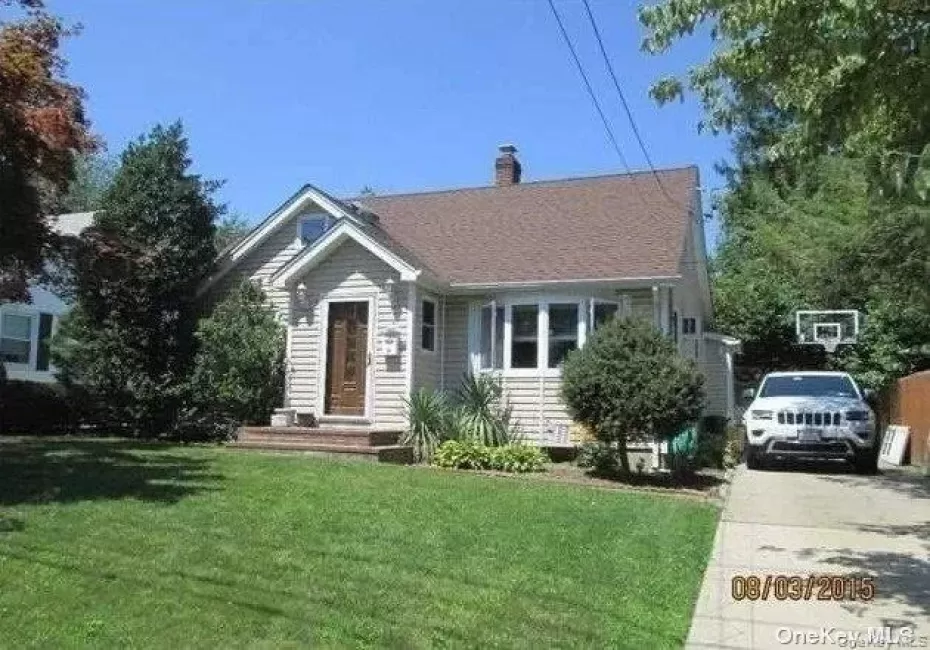 6 Dawes Avenue, Oyster Bay, NY, 4 Bedrooms Bedrooms, 8 Rooms Rooms,2 BathroomsBathrooms,Residential Lease,For Rent,Dawes,0,1025145 6 Dawes Avenue, Oyster Bay, NY, 4 Bedrooms Bedrooms, 8 Rooms Rooms,2 BathroomsBathrooms,Residential Lease,For Rent,Dawes,0,1025145