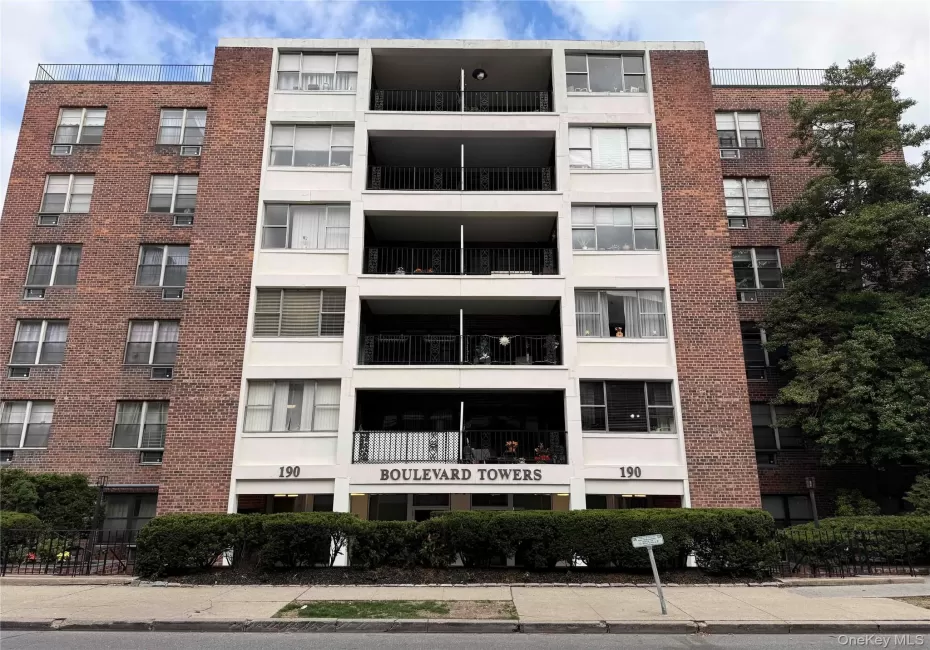 190 First Street, North Hempstead, NY, 1 Bedroom Bedrooms, 3 Rooms Rooms,1 BathroomBathrooms,Residential Lease,For Rent,First,0,1024950 190 First Street, North Hempstead, NY, 1 Bedroom Bedrooms, 3 Rooms Rooms,1 BathroomBathrooms,Residential Lease,For Rent,First,0,1024950