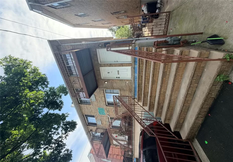 8418 129th Street, New York, NY, 3 Bedrooms Bedrooms, 7 Rooms Rooms,2 BathroomsBathrooms,Residential Lease,For Rent,129th,0,1024889 8418 129th Street, New York, NY, 3 Bedrooms Bedrooms, 7 Rooms Rooms,2 BathroomsBathrooms,Residential Lease,For Rent,129th,0,1024889