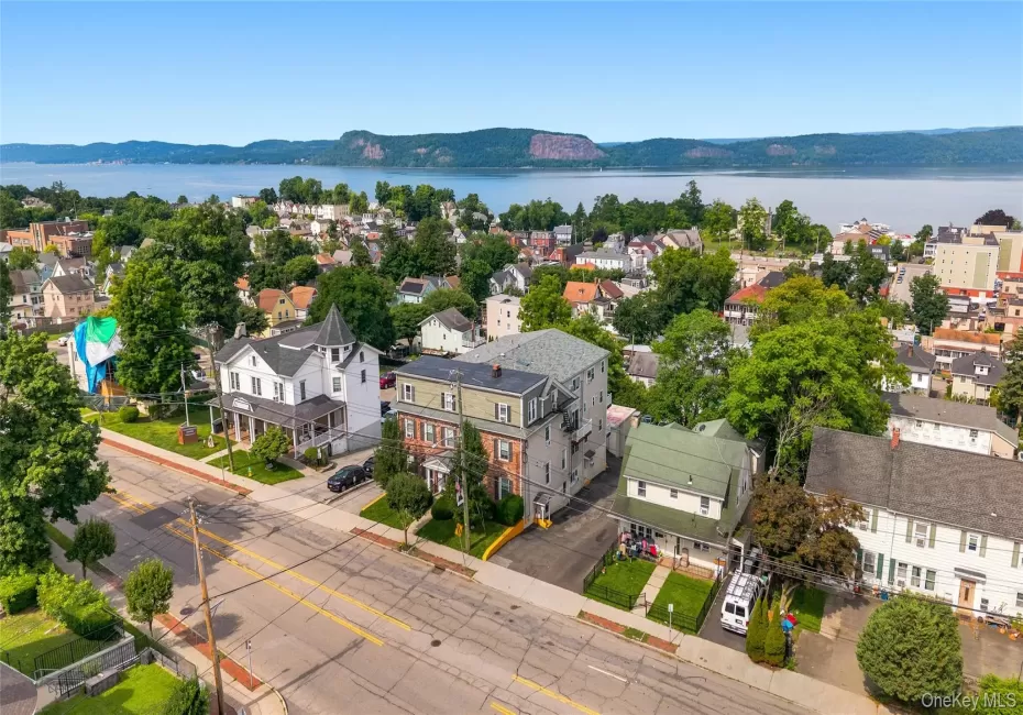 56 Highland Avenue, Ossining, NY, 1 Bedroom Bedrooms, 3 Rooms Rooms,1 BathroomBathrooms,Residential Lease,For Rent,Highland,0,1025361 56 Highland Avenue, Ossining, NY, 1 Bedroom Bedrooms, 3 Rooms Rooms,1 BathroomBathrooms,Residential Lease,For Rent,Highland,0,1025361
