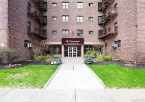 87-40 Francis Lewis Boulevard, New York, NY, 2 Bedrooms Bedrooms, 5 Rooms Rooms,1 BathroomBathrooms,Residential,For Rent,Francis Lewis,0,884497 87-40 Francis Lewis Boulevard, New York, NY, 2 Bedrooms Bedrooms, 5 Rooms Rooms,1 BathroomBathrooms,Residential,For Rent,Francis Lewis,0,884497