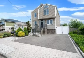 25 Seacrest Avenue, Babylon, NY, 4 Bedrooms Bedrooms, 8 Rooms Rooms,2 BathroomsBathrooms,Residential,For Rent,Seacrest,0,1013233 25 Seacrest Avenue, Babylon, NY, 4 Bedrooms Bedrooms, 8 Rooms Rooms,2 BathroomsBathrooms,Residential,For Rent,Seacrest,0,1013233