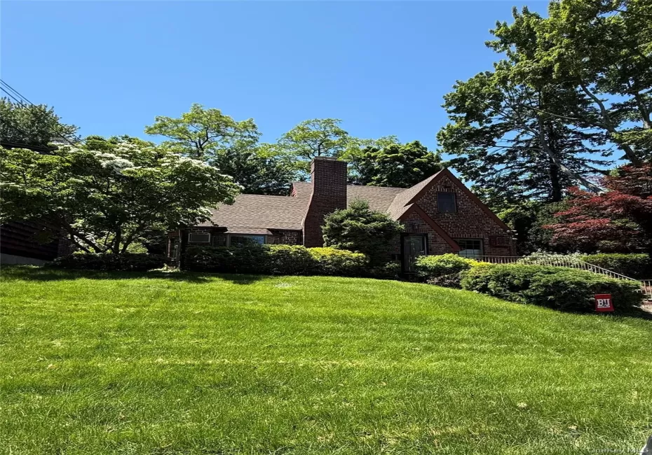 11 Terrace Road, North Hempstead, NY, 3 Bedrooms Bedrooms, 3 Rooms Rooms,3 BathroomsBathrooms,Residential,For Rent,Terrace,0,1025107 11 Terrace Road, North Hempstead, NY, 3 Bedrooms Bedrooms, 3 Rooms Rooms,3 BathroomsBathrooms,Residential,For Rent,Terrace,0,1025107