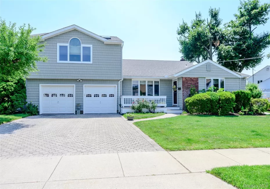 262 Rose Street, Oyster Bay, NY, 4 Bedrooms Bedrooms, 10 Rooms Rooms,3 BathroomsBathrooms,Residential,For Rent,Rose,0,1025109 262 Rose Street, Oyster Bay, NY, 4 Bedrooms Bedrooms, 10 Rooms Rooms,3 BathroomsBathrooms,Residential,For Rent,Rose,0,1025109