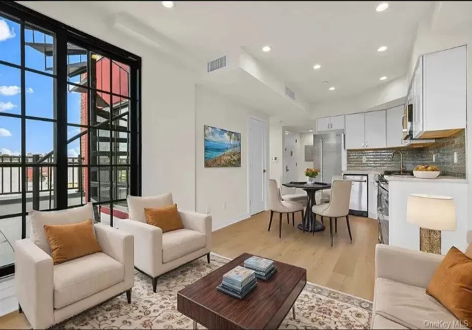 2525 31st Avenue, New York, NY, 1 Bedroom Bedrooms, 3 Rooms Rooms,1 BathroomBathrooms,Residential,For Rent,31st,0,1024264 2525 31st Avenue, New York, NY, 1 Bedroom Bedrooms, 3 Rooms Rooms,1 BathroomBathrooms,Residential,For Rent,31st,0,1024264