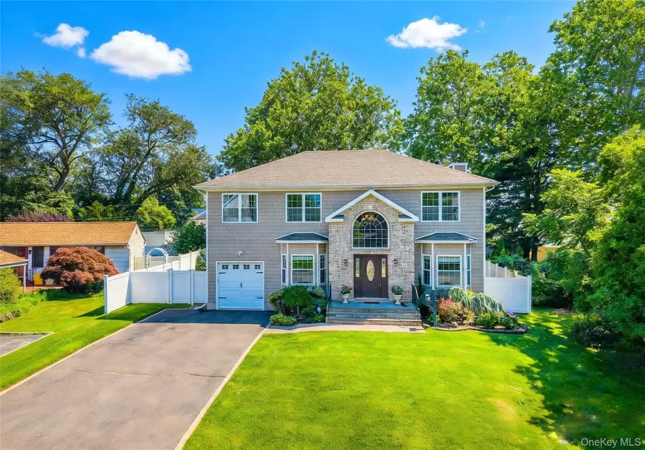 62 Georgia Drive, Oyster Bay, NY, 4 Bedrooms Bedrooms, 8 Rooms Rooms,2 BathroomsBathrooms,Residential,For Rent,Georgia,0,1025197 62 Georgia Drive, Oyster Bay, NY, 4 Bedrooms Bedrooms, 8 Rooms Rooms,2 BathroomsBathrooms,Residential,For Rent,Georgia,0,1025197
