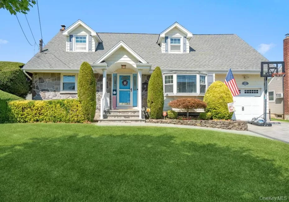 115 Lambert Avenue, Oyster Bay, NY, 5 Bedrooms Bedrooms, 10 Rooms Rooms,2 BathroomsBathrooms,Residential,For Rent,Lambert,0,1025194 115 Lambert Avenue, Oyster Bay, NY, 5 Bedrooms Bedrooms, 10 Rooms Rooms,2 BathroomsBathrooms,Residential,For Rent,Lambert,0,1025194