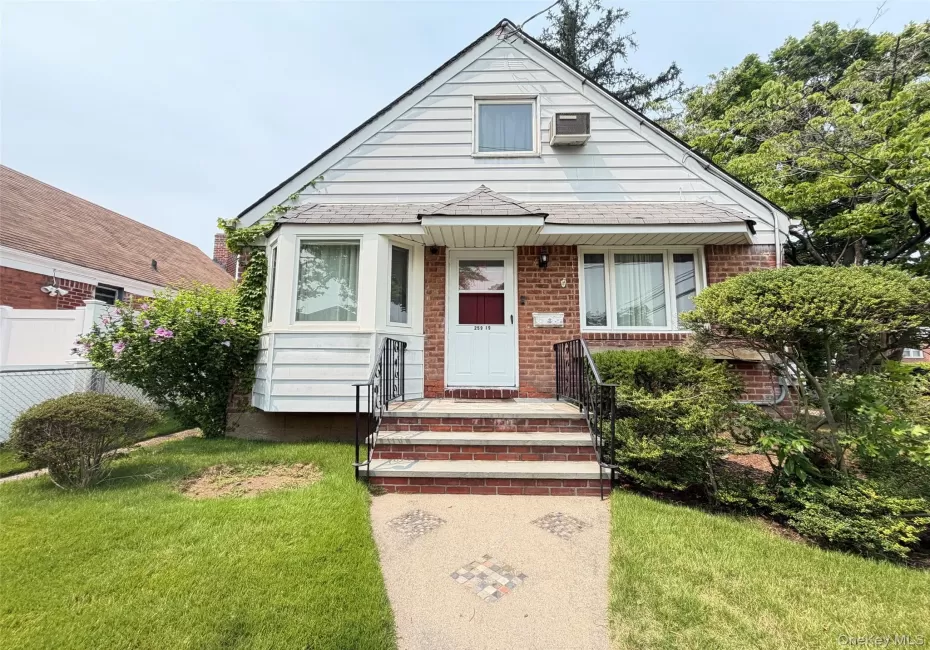 259-19 80th Avenue, New York, NY, 4 Bedrooms Bedrooms, 6 Rooms Rooms,2 BathroomsBathrooms,Residential,For Rent,80th,0,1025100 259-19 80th Avenue, New York, NY, 4 Bedrooms Bedrooms, 6 Rooms Rooms,2 BathroomsBathrooms,Residential,For Rent,80th,0,1025100