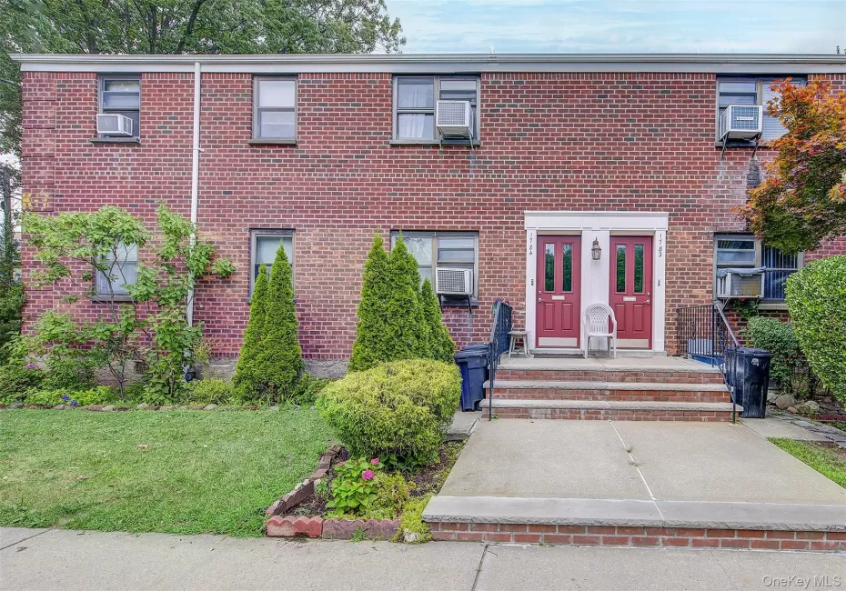 17-84 166 Street, New York, NY, 3 Bedrooms Bedrooms, 5 Rooms Rooms,1 BathroomBathrooms,Residential,For Rent,166,0,1025475 17-84 166 Street, New York, NY, 3 Bedrooms Bedrooms, 5 Rooms Rooms,1 BathroomBathrooms,Residential,For Rent,166,0,1025475