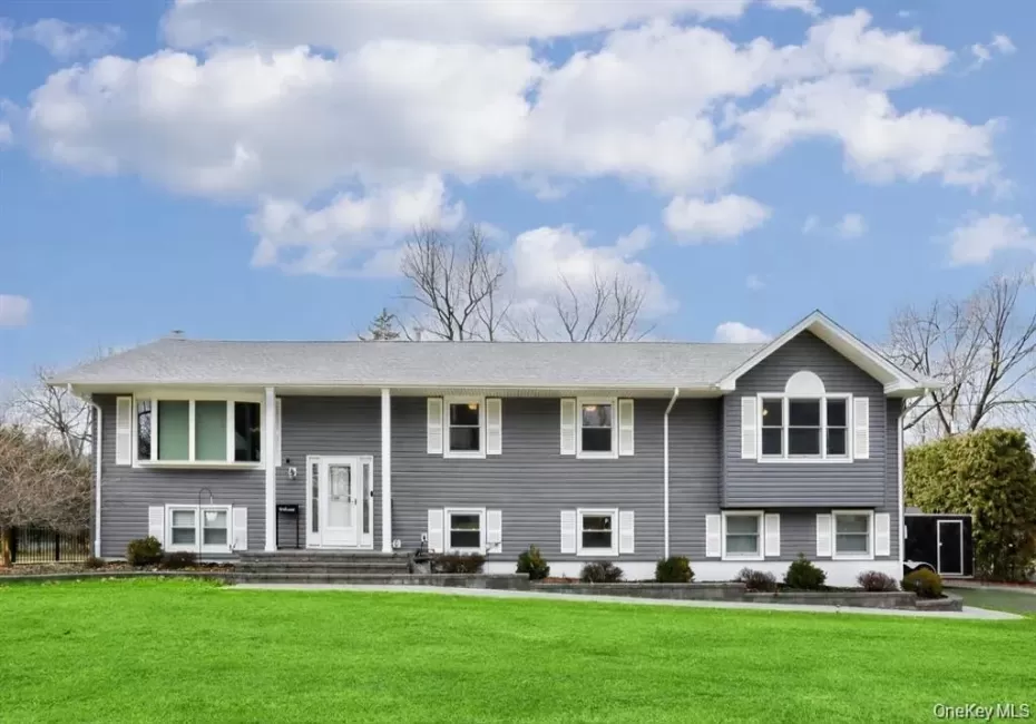 6 Hemlock Lane, Haverstraw, NY, 5 Bedrooms Bedrooms, 10 Rooms Rooms,3 BathroomsBathrooms,Residential Lease,For Rent,Hemlock,0,1017230 6 Hemlock Lane, Haverstraw, NY, 5 Bedrooms Bedrooms, 10 Rooms Rooms,3 BathroomsBathrooms,Residential Lease,For Rent,Hemlock,0,1017230