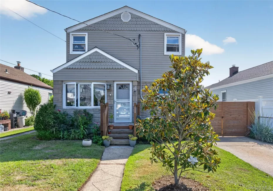 120 Bert Avenue, North Hempstead, NY, 4 Bedrooms Bedrooms, 8 Rooms Rooms,2 BathroomsBathrooms,Residential,For Rent,Bert,0,1024054 120 Bert Avenue, North Hempstead, NY, 4 Bedrooms Bedrooms, 8 Rooms Rooms,2 BathroomsBathrooms,Residential,For Rent,Bert,0,1024054