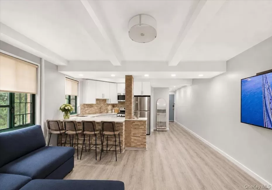 2160 Tremont Avenue, New York, NY, 2 Bedrooms Bedrooms, 4 Rooms Rooms,1 BathroomBathrooms,Residential,For Rent,Tremont,0,1025354 2160 Tremont Avenue, New York, NY, 2 Bedrooms Bedrooms, 4 Rooms Rooms,1 BathroomBathrooms,Residential,For Rent,Tremont,0,1025354