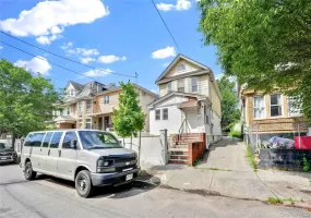 9720 Remington Street, New York, NY, 3 Bedrooms Bedrooms, 6 Rooms Rooms,1 BathroomBathrooms,Residential,For Rent,Remington,0,1025686 9720 Remington Street, New York, NY, 3 Bedrooms Bedrooms, 6 Rooms Rooms,1 BathroomBathrooms,Residential,For Rent,Remington,0,1025686