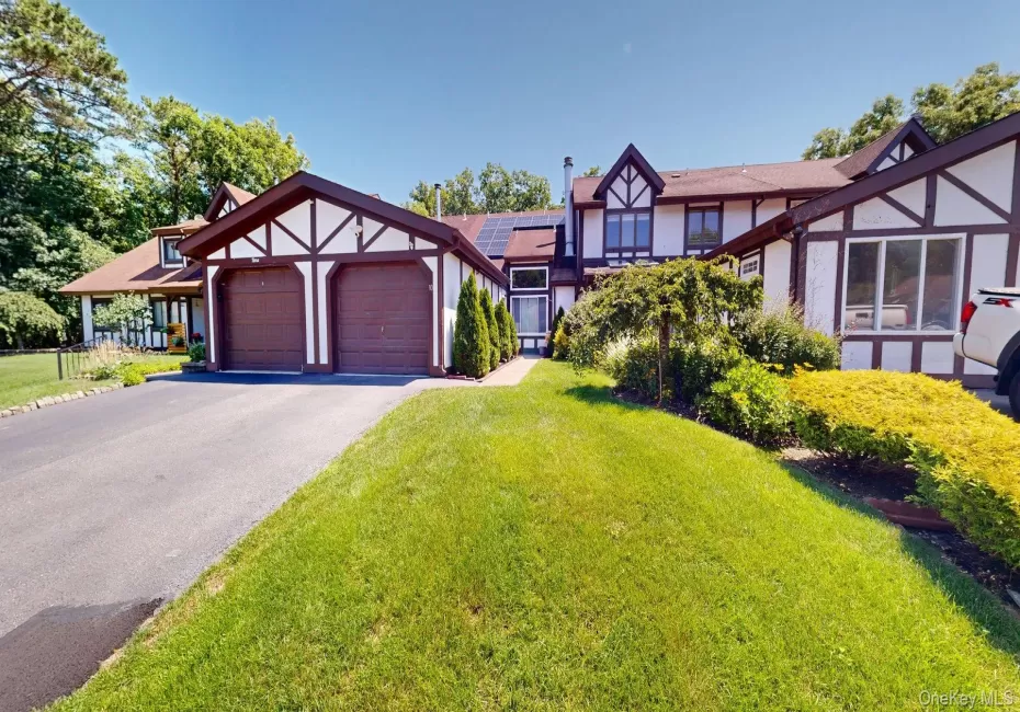 10 Amesworth Court, Brookhaven, NY, 3 Bedrooms Bedrooms, 6 Rooms Rooms,1 BathroomBathrooms,Residential,For Rent,Amesworth,0,1025089 10 Amesworth Court, Brookhaven, NY, 3 Bedrooms Bedrooms, 6 Rooms Rooms,1 BathroomBathrooms,Residential,For Rent,Amesworth,0,1025089